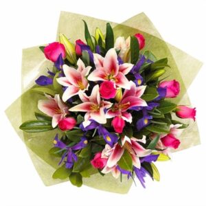 Martina: Striking Bouquet