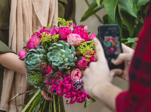 Envía hermosas flores desde Irlanda a España con Botanic Flora: Difunde el amor más allá de las fronteras