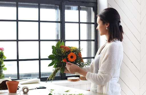 Regalos corporativos de Navidad: Celebra los logros del año con flores elegantes